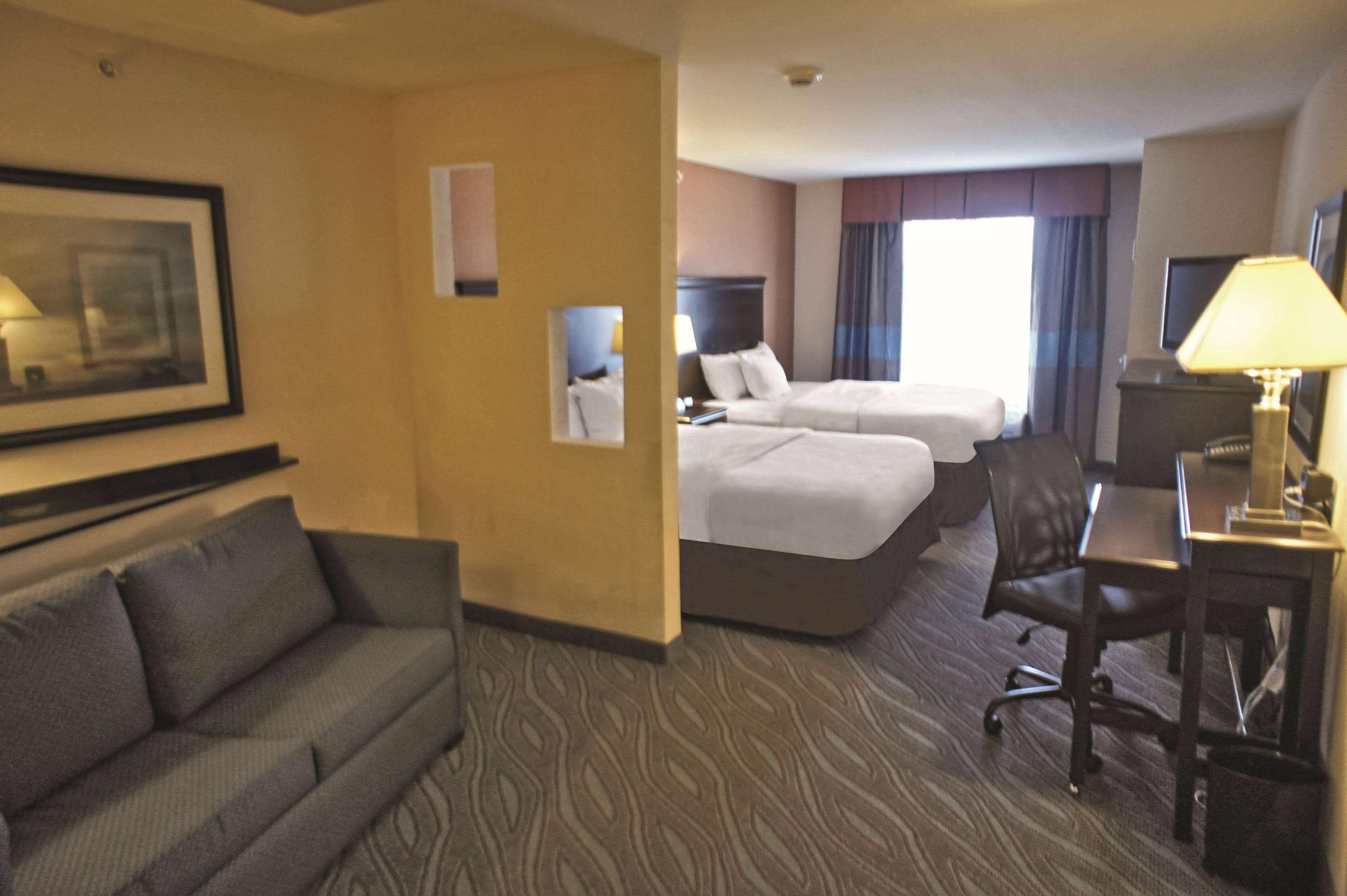 La Quinta By Wyndham Edmond Hotel Bagian luar foto